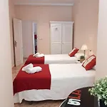 Alvaro Hotel *