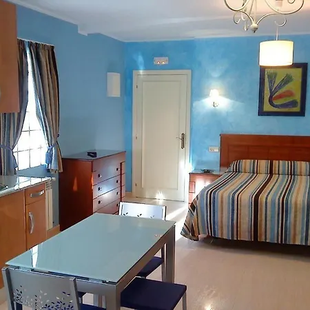 Hotell Alvaro Frente Palacio-museo Selgas Cudillero